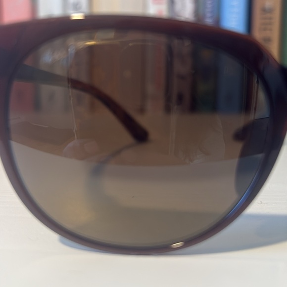 Maui Jim sunglasses. - Picture 4 of 6